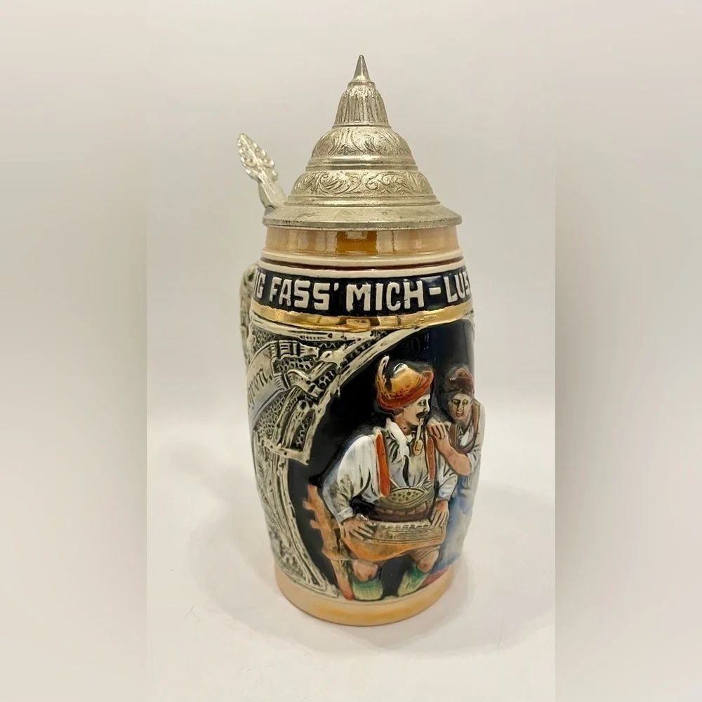 Original King 3 German Beer Stein 500 Pewter Lid Courting Couple Barrel 9”